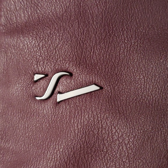 Simply Vera by Vera Wang Large Shoulder Bag Tote Maroon Fades to Black - Picture 5 of 16